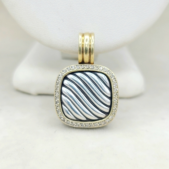 David Yurman Thoroughbred Pendant Enhancer with Diamond and 18k Gold - Picture 1 of 1